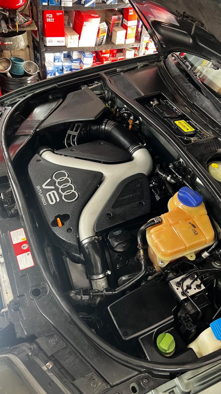 Motor Toyota durante cambio de aceite