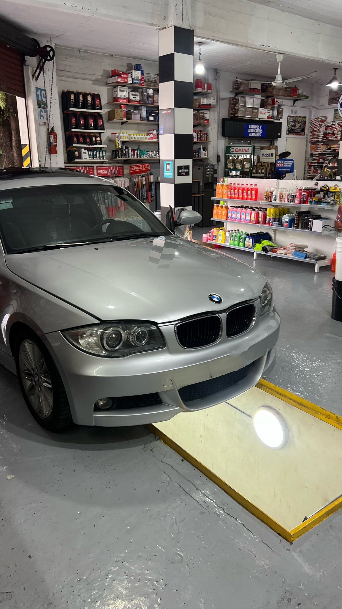 BMW Serie 1 en el taller Lubrishop